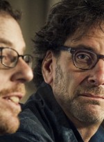 Les réalisateur américain Ethan et Joel Coen pendant la conférence du jury du 68  Festival de Cannes le 13 mai 2015.